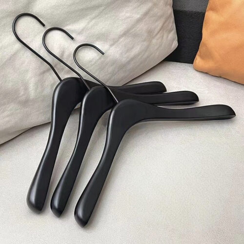 Black wooden hangers wholesale for apparel stores