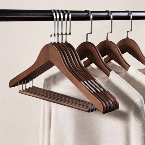 Bulk wooden hangers packed in export cartons