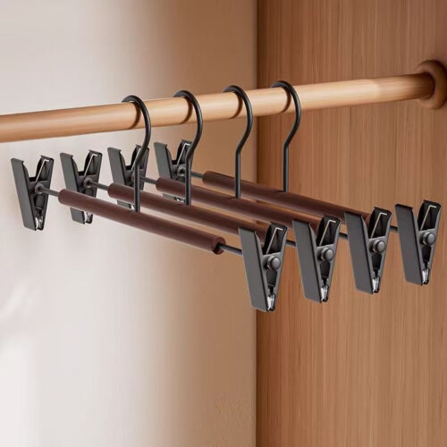 Custom color pant hangers with metal clips