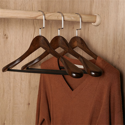 Custom logo wooden hangers for apparel brands