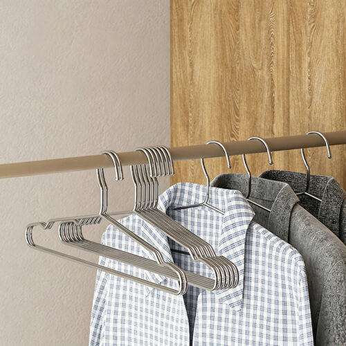 Metal wire hanger hook and shoulder structure detail