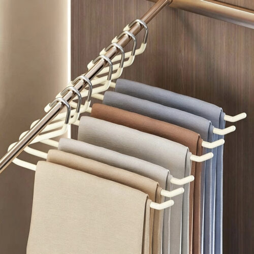 Pant hanger inspection before carton packing