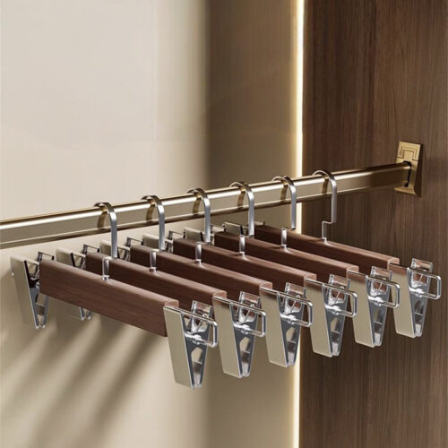 Pant hangers with clips packed in export cartons